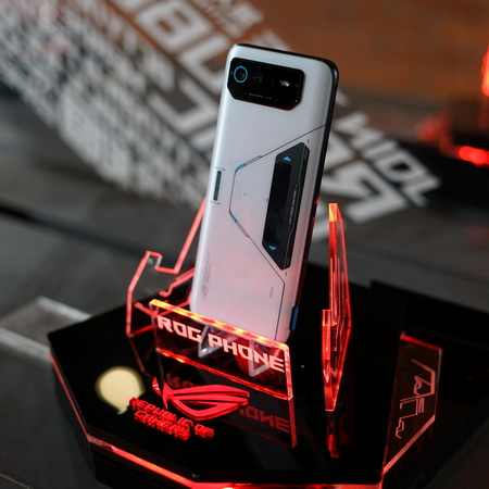Menjajal Buasnya ROG Phone 6 untuk Hardcore Game Sampai Casual Game