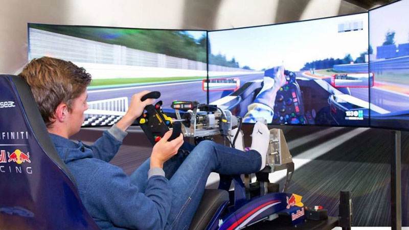 Pembalap 'Jet Darat' Online Siap Berpacu di F1 Esports Series!