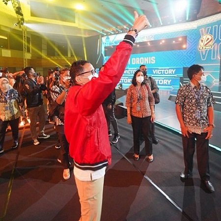 Hadiri Piala Presiden Esports 2021, Sandiaga Uno Beri Motivasi