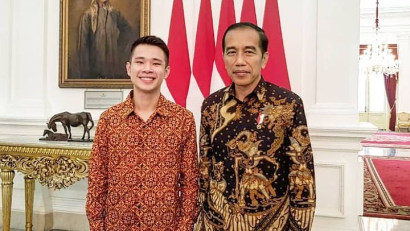 Terinspirasi 'Jess No Limit', Jokowi Belajar Main Mobile Legends